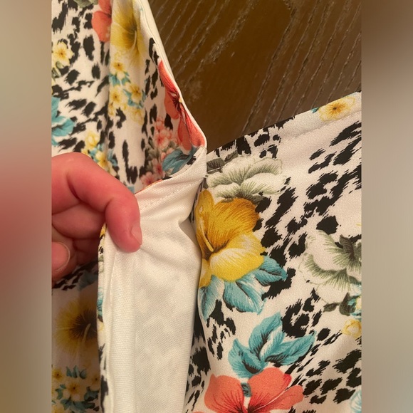 TOXIK 3 -PLUS SIZE 2X -FLORAL SEXY ROMPER SHORTS- VIBRANT - Picture 3 of 10